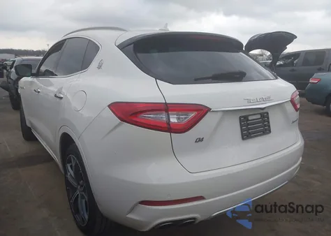 2017 Maserati Levante z USA, uszkodzony, nr VIN ZN661XUL1HX248182